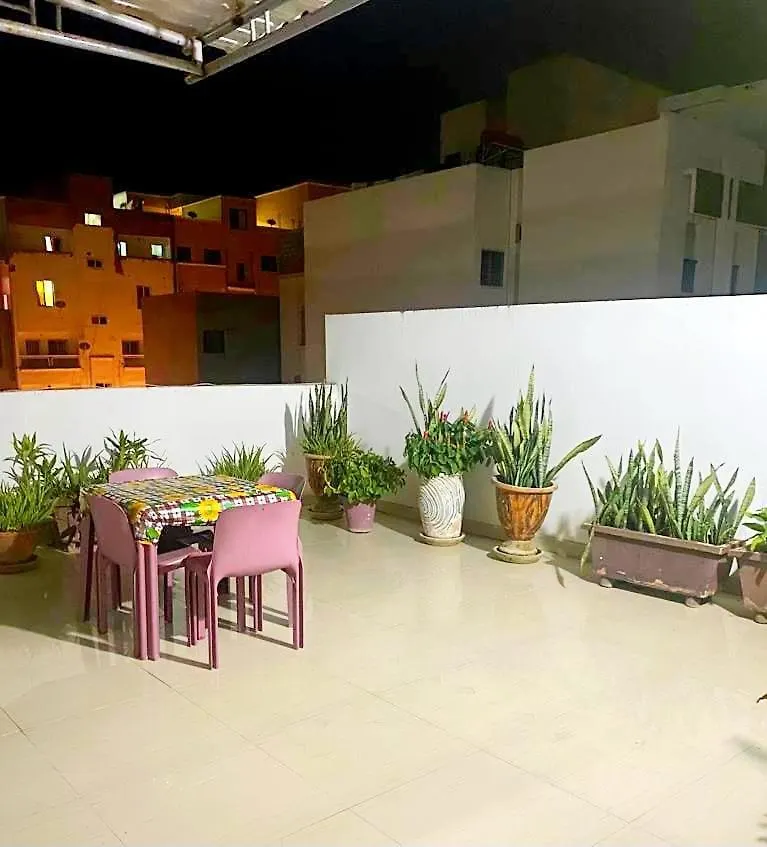 Chambre Douche Interne Avec Terrasse Dakar